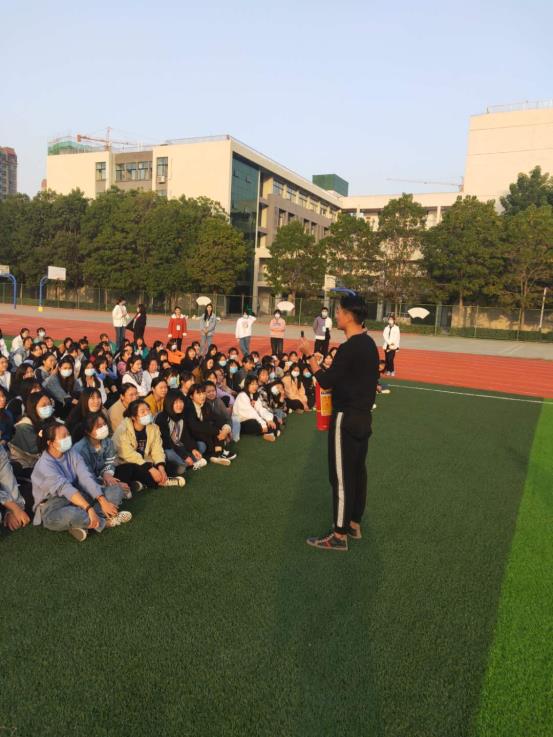 /"2fa2619b9f7f080f42ea5be7033bae8/"